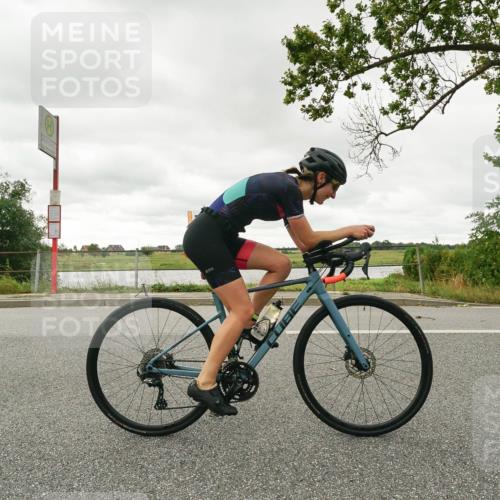 30.08.2026 - Elbe Triathlon Hamburg Michael Burmester http://msf.ph/oto/10110942 30.08.2026 15:34:58 Radfahren  meine-sportfotos.de
