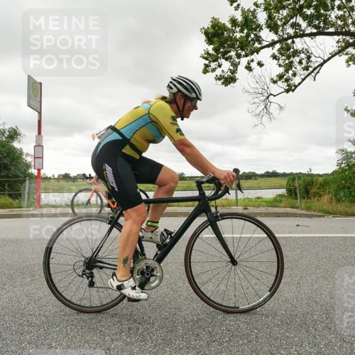 30.08.2026 - Elbe Triathlon Hamburg Michael Burmester http://msf.ph/oto/10110945 30.08.2026 15:35:24 Radfahren 13 meine-sportfotos.de