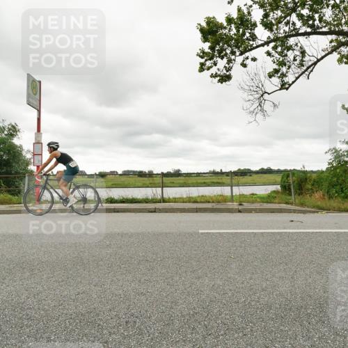 30.08.2026 - Elbe Triathlon Hamburg Michael Burmester http://msf.ph/oto/10110956 30.08.2026 15:36:40 Radfahren  meine-sportfotos.de