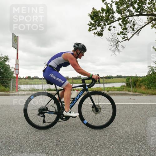30.08.2026 - Elbe Triathlon Hamburg Michael Burmester http://msf.ph/oto/10110960 30.08.2026 15:36:50 Radfahren  meine-sportfotos.de