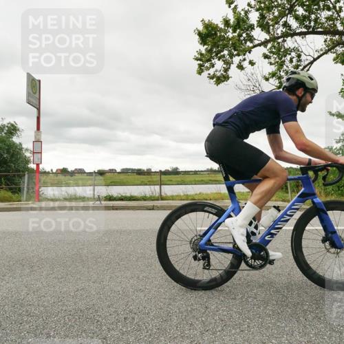 30.08.2026 - Elbe Triathlon Hamburg Michael Burmester http://msf.ph/oto/10110970 30.08.2026 15:38:09 Radfahren  meine-sportfotos.de