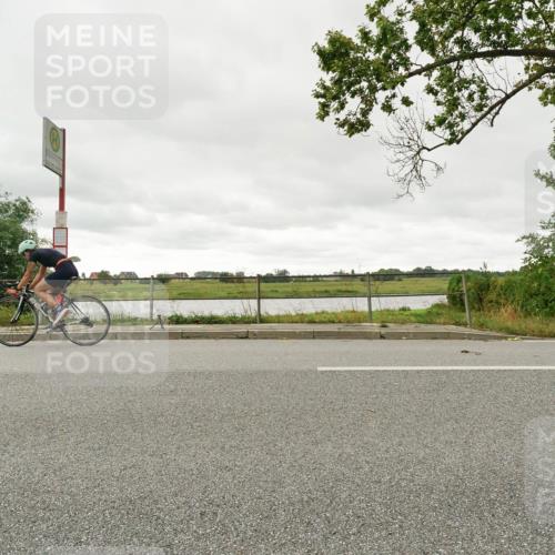 30.08.2026 - Elbe Triathlon Hamburg Michael Burmester http://msf.ph/oto/10110978 30.08.2026 15:39:04 Radfahren  meine-sportfotos.de