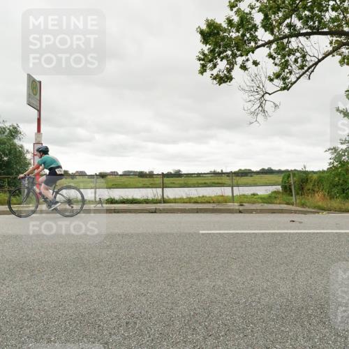 30.08.2026 - Elbe Triathlon Hamburg Michael Burmester http://msf.ph/oto/10110981 30.08.2026 15:39:09 Radfahren  meine-sportfotos.de