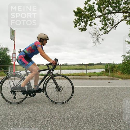 30.08.2026 - Elbe Triathlon Hamburg Michael Burmester http://msf.ph/oto/10110999 30.08.2026 15:40:34 Radfahren  meine-sportfotos.de