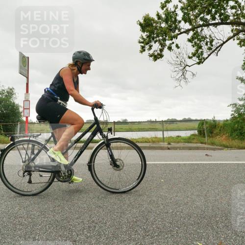 30.08.2026 - Elbe Triathlon Hamburg Michael Burmester http://msf.ph/oto/10111018 30.08.2026 15:41:33 Radfahren  meine-sportfotos.de