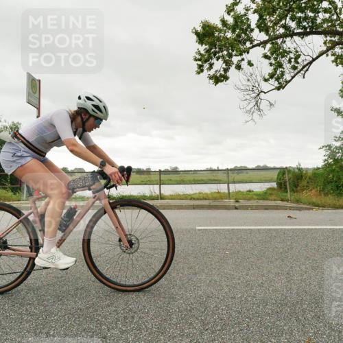 30.08.2026 - Elbe Triathlon Hamburg Michael Burmester http://msf.ph/oto/10111020 30.08.2026 15:41:38 Radfahren  meine-sportfotos.de
