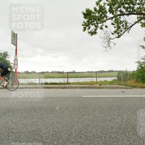 30.08.2026 - Elbe Triathlon Hamburg Michael Burmester http://msf.ph/oto/10111034 30.08.2026 15:42:37 Radfahren  meine-sportfotos.de