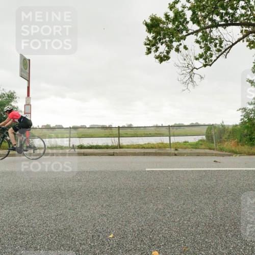30.08.2026 - Elbe Triathlon Hamburg Michael Burmester http://msf.ph/oto/10111036 30.08.2026 15:43:05 Radfahren  meine-sportfotos.de
