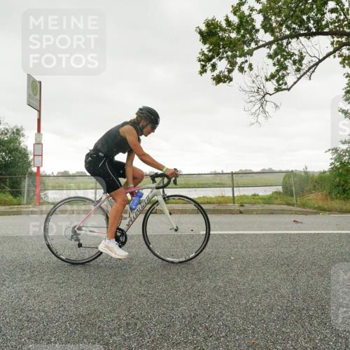 30.08.2026 - Elbe Triathlon Hamburg Michael Burmester http://msf.ph/oto/10111044 30.08.2026 15:44:05 Radfahren  meine-sportfotos.de