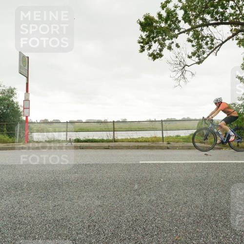 30.08.2026 - Elbe Triathlon Hamburg Michael Burmester http://msf.ph/oto/10111053 30.08.2026 15:44:19 Radfahren  meine-sportfotos.de
