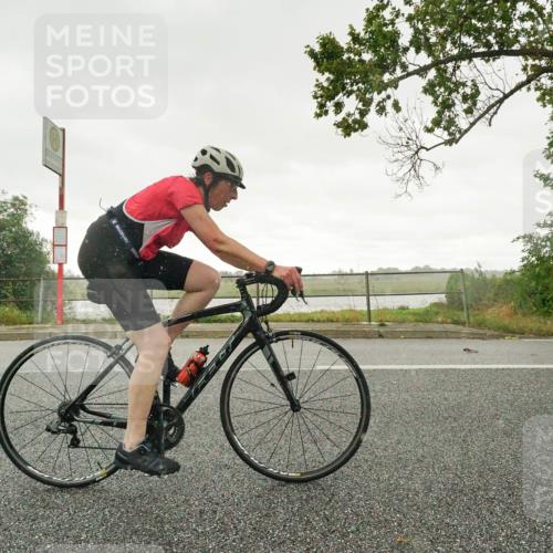 30.08.2026 - Elbe Triathlon Hamburg Michael Burmester http://msf.ph/oto/10111062 30.08.2026 15:44:35 Radfahren  meine-sportfotos.de