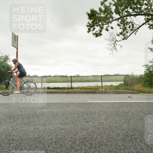 30.08.2026 - Elbe Triathlon Hamburg Michael Burmester http://msf.ph/oto/10111079 30.08.2026 15:45:31 Radfahren  meine-sportfotos.de