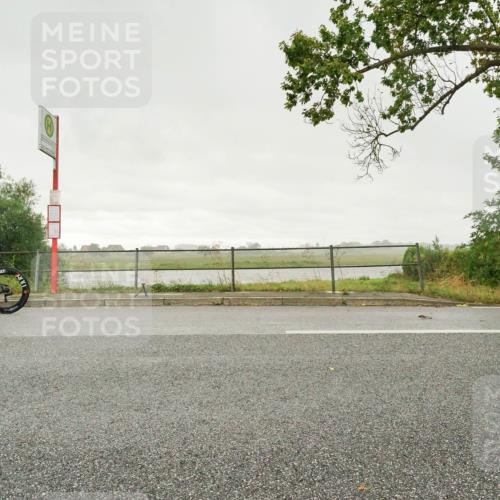 30.08.2026 - Elbe Triathlon Hamburg Michael Burmester http://msf.ph/oto/10111095 30.08.2026 15:47:35 Radfahren  meine-sportfotos.de