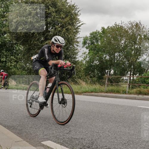 30.08.2026 - Elbe Triathlon Hamburg Michael Burmester http://msf.ph/oto/10111129 30.08.2026 14:08:57 Radfahren 129, 150 meine-sportfotos.de