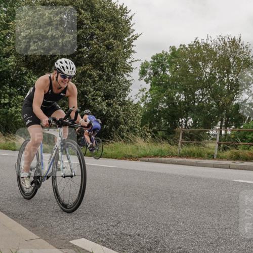 30.08.2026 - Elbe Triathlon Hamburg Michael Burmester http://msf.ph/oto/10111139 30.08.2026 14:09:52 Radfahren 175, 171, 175 meine-sportfotos.de