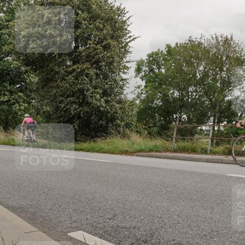 30.08.2026 - Elbe Triathlon Hamburg Michael Burmester http://msf.ph/oto/10111147 30.08.2026 14:10:24 Radfahren 147, 167 meine-sportfotos.de