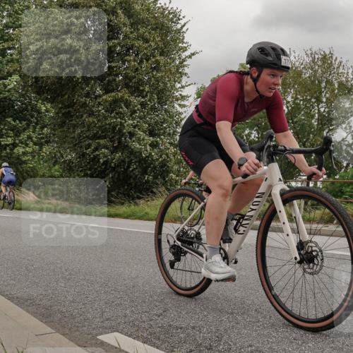 30.08.2026 - Elbe Triathlon Hamburg Michael Burmester http://msf.ph/oto/10111155 30.08.2026 14:10:53 Radfahren 179, 172, 179 meine-sportfotos.de