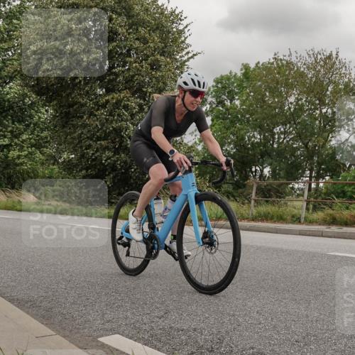 30.08.2026 - Elbe Triathlon Hamburg Michael Burmester http://msf.ph/oto/10111158 30.08.2026 14:11:04 Radfahren 176 meine-sportfotos.de