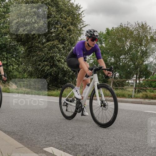 30.08.2026 - Elbe Triathlon Hamburg Michael Burmester http://msf.ph/oto/10111159 30.08.2026 14:11:12 Radfahren 132, 149, 165 meine-sportfotos.de