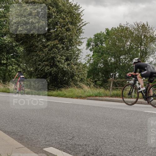 30.08.2026 - Elbe Triathlon Hamburg Michael Burmester http://msf.ph/oto/10111174 30.08.2026 14:12:03 Radfahren  meine-sportfotos.de