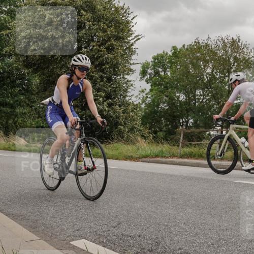 30.08.2026 - Elbe Triathlon Hamburg Michael Burmester http://msf.ph/oto/10111183 30.08.2026 14:12:30 Radfahren 401, 136, 128, 134 meine-sportfotos.de