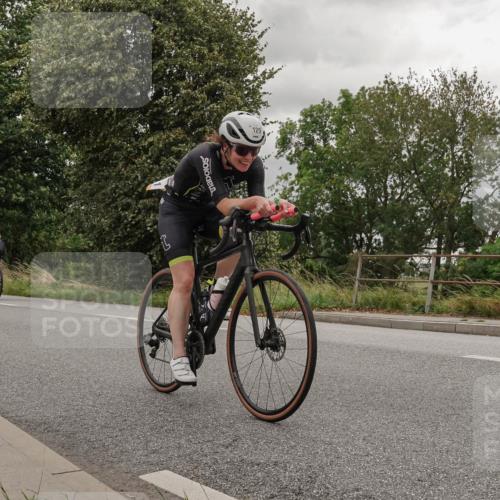 30.08.2026 - Elbe Triathlon Hamburg Michael Burmester http://msf.ph/oto/10111195 30.08.2026 14:13:18 Radfahren  meine-sportfotos.de