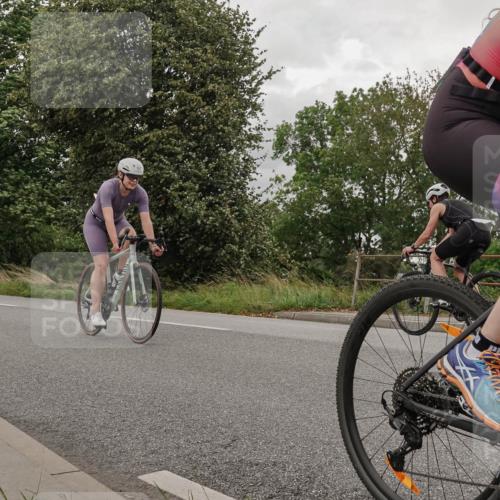 30.08.2026 - Elbe Triathlon Hamburg Michael Burmester http://msf.ph/oto/10111225 30.08.2026 14:15:10 Radfahren 160, 167 meine-sportfotos.de
