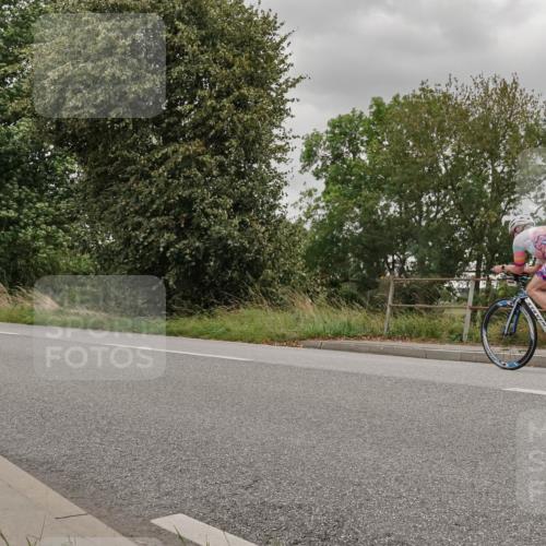 30.08.2026 - Elbe Triathlon Hamburg Michael Burmester http://msf.ph/oto/10111263 30.08.2026 14:17:48 Radfahren 128 meine-sportfotos.de