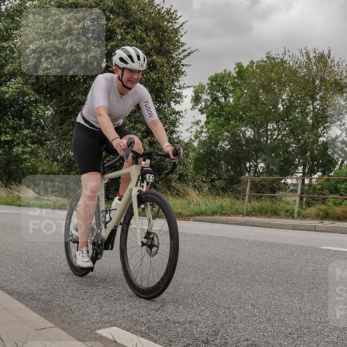 30.08.2026 - Elbe Triathlon Hamburg Michael Burmester http://msf.ph/oto/10111269 30.08.2026 14:18:08 Radfahren 140 meine-sportfotos.de