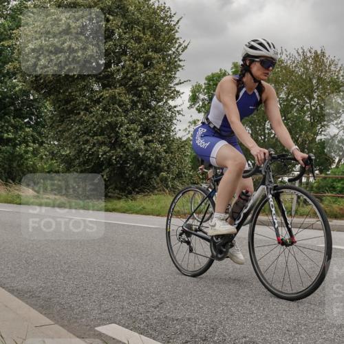 30.08.2026 - Elbe Triathlon Hamburg Michael Burmester http://msf.ph/oto/10111271 30.08.2026 14:18:16 Radfahren 134, 137 meine-sportfotos.de