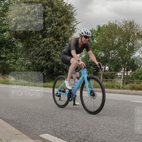 30.08.2026 - Elbe Triathlon Hamburg Michael Burmester http://msf.ph/oto/10111316 30.08.2026 14:21:06 Radfahren 132, 146, 161, 176 meine-sportfotos.de