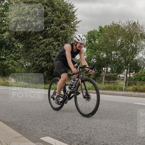 30.08.2026 - Elbe Triathlon Hamburg Michael Burmester http://msf.ph/oto/10111320 30.08.2026 14:21:33 Radfahren 151 meine-sportfotos.de