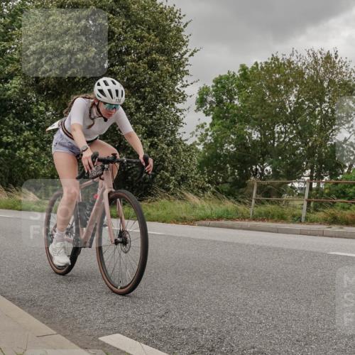 30.08.2026 - Elbe Triathlon Hamburg Michael Burmester http://msf.ph/oto/10111357 30.08.2026 14:26:12 Radfahren 138 meine-sportfotos.de