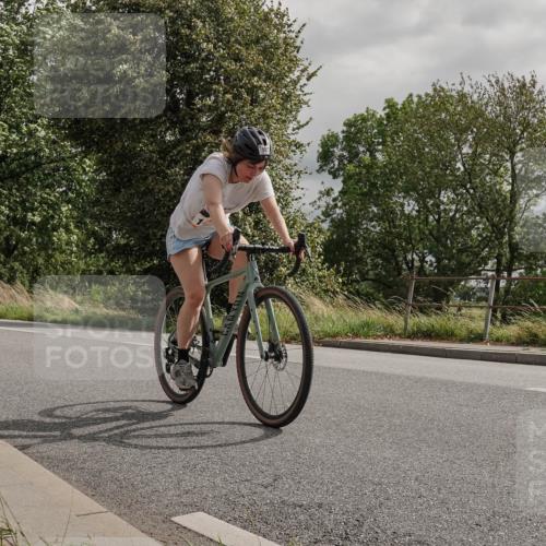 30.08.2026 - Elbe Triathlon Hamburg Michael Burmester http://msf.ph/oto/10111370 30.08.2026 14:34:46 Radfahren 143 meine-sportfotos.de