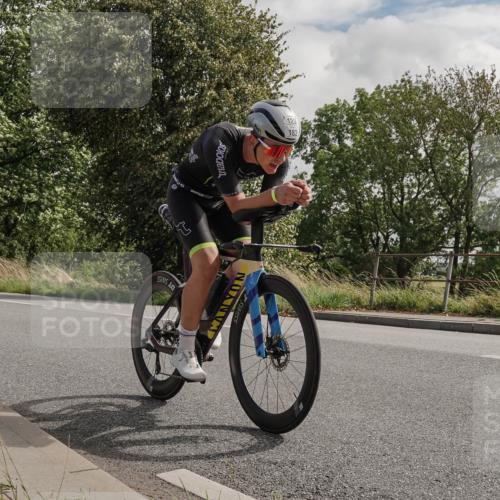 30.08.2026 - Elbe Triathlon Hamburg Michael Burmester http://msf.ph/oto/10111385 30.08.2026 14:40:05 Radfahren 129 meine-sportfotos.de