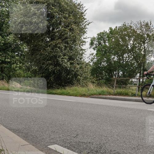 30.08.2026 - Elbe Triathlon Hamburg Michael Burmester http://msf.ph/oto/10111394 30.08.2026 14:43:04 Radfahren  meine-sportfotos.de