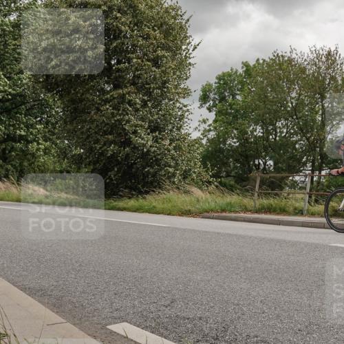 30.08.2026 - Elbe Triathlon Hamburg Michael Burmester http://msf.ph/oto/10111422 30.08.2026 14:47:10 Radfahren  meine-sportfotos.de
