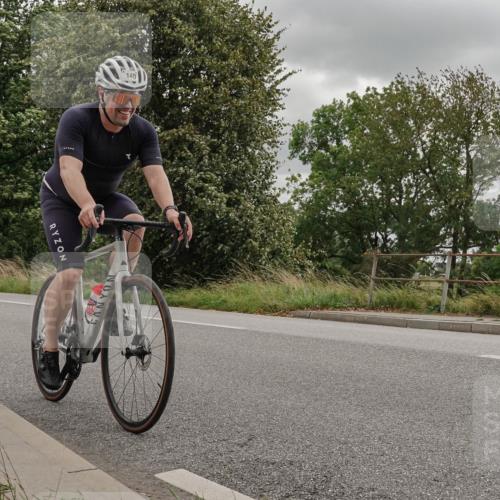 30.08.2026 - Elbe Triathlon Hamburg Michael Burmester http://msf.ph/oto/10111441 30.08.2026 14:48:48 Radfahren 140, 154 meine-sportfotos.de