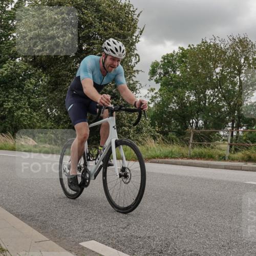30.08.2026 - Elbe Triathlon Hamburg Michael Burmester http://msf.ph/oto/10111444 30.08.2026 14:48:59 Radfahren  meine-sportfotos.de
