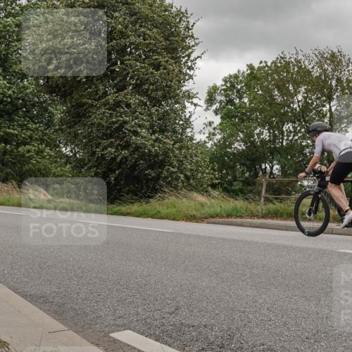 30.08.2026 - Elbe Triathlon Hamburg Michael Burmester http://msf.ph/oto/10111493 30.08.2026 14:52:53 Radfahren  meine-sportfotos.de