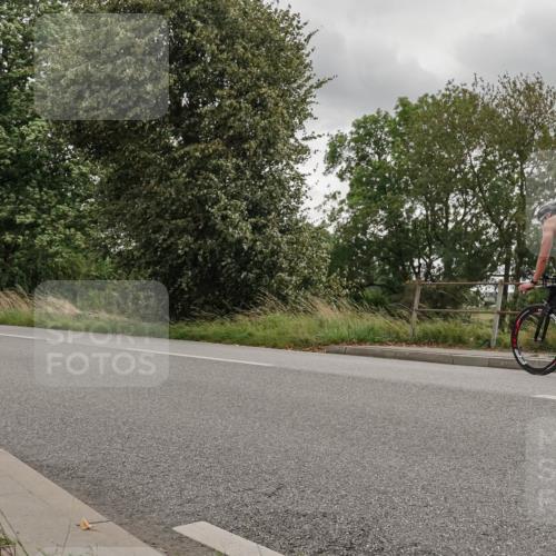 30.08.2026 - Elbe Triathlon Hamburg Michael Burmester http://msf.ph/oto/10111529 30.08.2026 14:55:31 Radfahren  meine-sportfotos.de