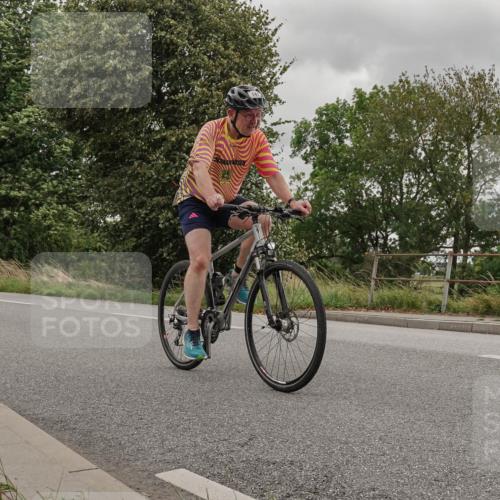 30.08.2026 - Elbe Triathlon Hamburg Michael Burmester http://msf.ph/oto/10111592 30.08.2026 15:01:03 Radfahren  meine-sportfotos.de