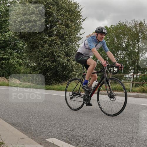 30.08.2026 - Elbe Triathlon Hamburg Michael Burmester http://msf.ph/oto/10111593 30.08.2026 15:01:04 Radfahren 173 meine-sportfotos.de