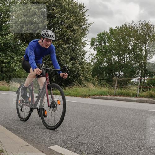 30.08.2026 - Elbe Triathlon Hamburg Michael Burmester http://msf.ph/oto/10111614 30.08.2026 15:04:31 Radfahren  meine-sportfotos.de