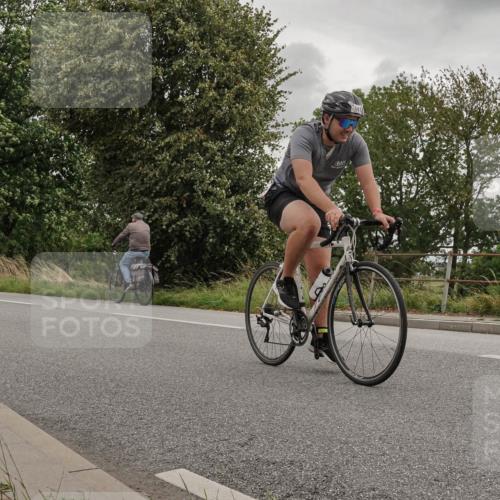 30.08.2026 - Elbe Triathlon Hamburg Michael Burmester http://msf.ph/oto/10111624 30.08.2026 15:06:02 Radfahren  meine-sportfotos.de