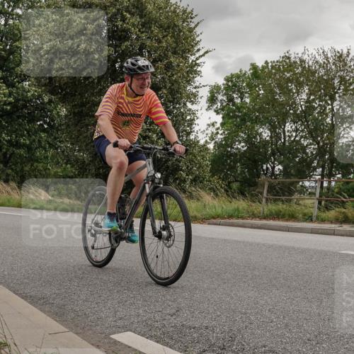 30.08.2026 - Elbe Triathlon Hamburg Michael Burmester http://msf.ph/oto/10111633 30.08.2026 15:07:03 Radfahren  meine-sportfotos.de