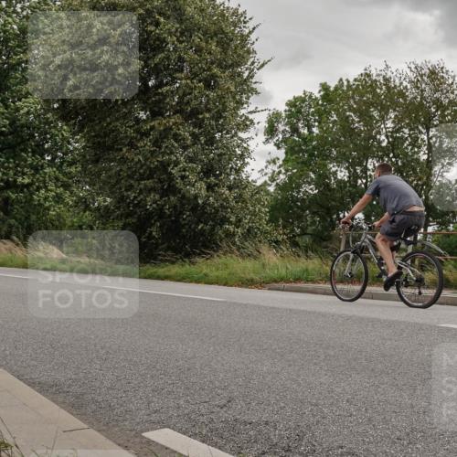 30.08.2026 - Elbe Triathlon Hamburg Michael Burmester http://msf.ph/oto/10111636 30.08.2026 15:07:27 Radfahren  meine-sportfotos.de