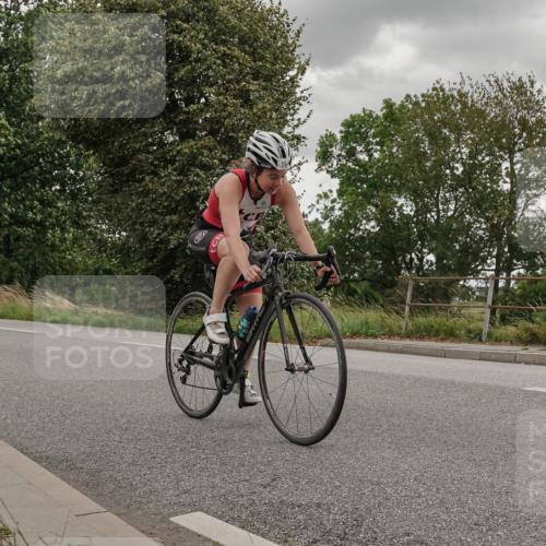 30.08.2026 - Elbe Triathlon Hamburg Michael Burmester http://msf.ph/oto/10111664 30.08.2026 15:16:34 Radfahren  meine-sportfotos.de
