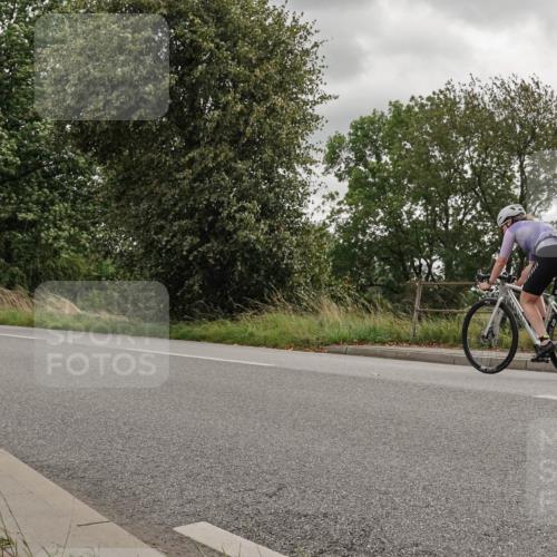 30.08.2026 - Elbe Triathlon Hamburg Michael Burmester http://msf.ph/oto/10111674 30.08.2026 15:20:14 Radfahren  meine-sportfotos.de
