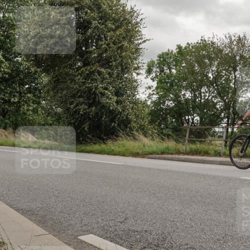 30.08.2026 - Elbe Triathlon Hamburg Michael Burmester http://msf.ph/oto/10111678 30.08.2026 15:20:31 Radfahren  meine-sportfotos.de